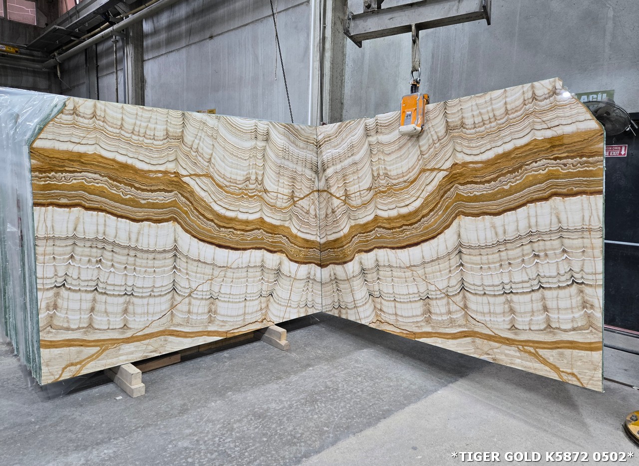 Tiger onyx