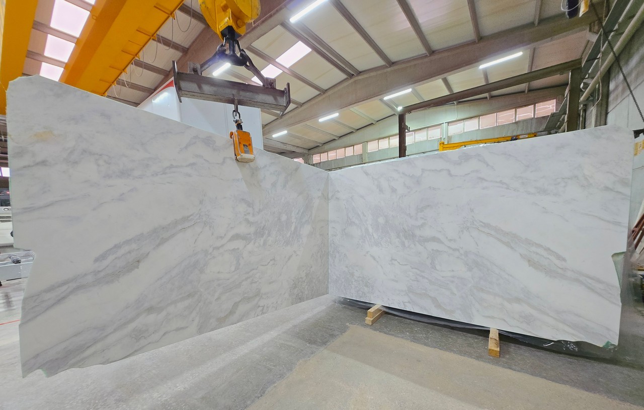 NIMBUS WHITE DOLOMITE HONED K5833 0602 (58 59